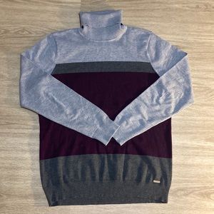 Calvin Klein | color block turtle neck
